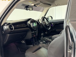 /photos/12132/f5235b7e-e6ed-4690-b8ed-87a4692144ef_i320x240.jpg